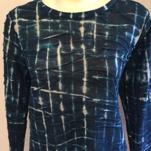 Textured Tie Dye Blue White Long Sleeve Large